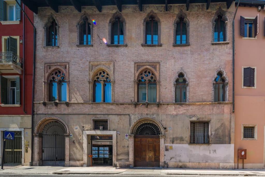 Magnificent 1800 In The Heart Of Verona Dış mekan fotoğraf